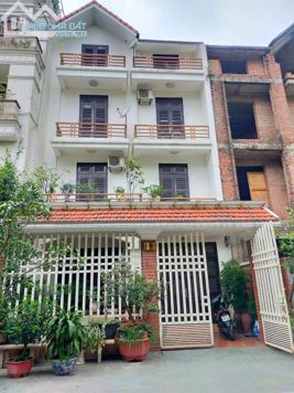 Bán nhà mặt phố Mai Chí Thọ, Long Biên, DT 120m2 - LH: 0945950386