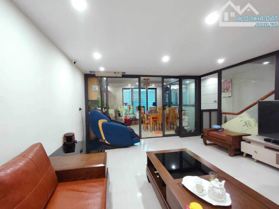 Bán nhà mặt phố Nam Đuống, Long Biên, DT 80m2 - LH: 0972106017