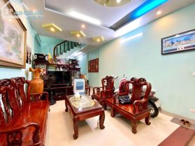 Bán nhà mặt phố Mai Phúc, Long Biên, DT 45m2- LH: 0372311369