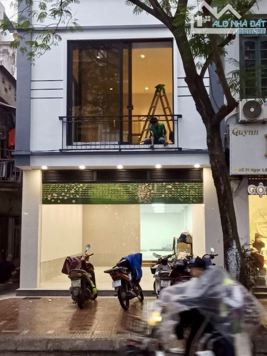 Bán nhà mặt phố Ngọc Lâm, Long Biên, DT 120m2- LH: 0942985599