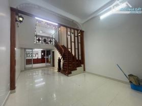 Bán nhà mặt phố Gia Quất, Long Biên, DT 59m2 - LH: 0867504225