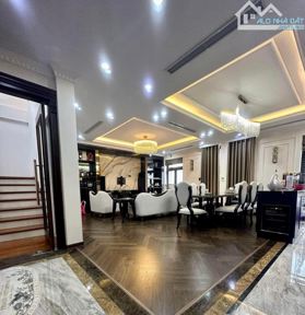 Bán nhà mặt phố Nguyễn Văn Hưởng, Long Biên, DT 55m2- LH: 0975849848
