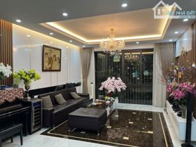 Bán nhà mặt phố Tư Đình, Long Biên, DT 99m2 - LH: 0374359730