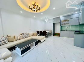 Bán nhà mặt phố Cổ Linh, Long Biên, DT 52m2 - LH: 0913913545