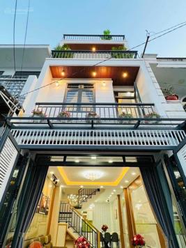 Bán nhà tại An Phú Đông, Quận 2, 53m2 - LH: 0932970686