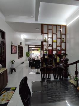 Bán nhà mặt phố Ô Cách, Long Biên, DT 67m2 - LH: 0916113166