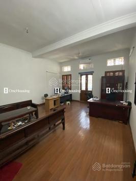 Bán nhà mặt phố Phú Viên, Long Biên, DT 100m2 - LH: 0827181018