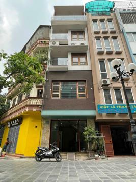 Bán nhà mặt phố Trạm, Long Biên, DT 52m2 - LH: 0965858116