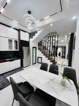 Bán nhà riêng tại đường Lý Chính Thắng, Quận 3, 54 m² - LH: 0779195777 