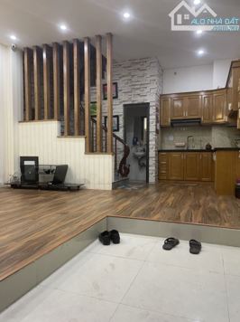 Bán nhà mặt phố Tản Đà, Hà Đông, DT 35m2 - LH: 0948787939