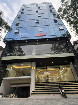 Bán nhà mặt phố ở đường Xuân Thuỷ, Cầu Giấy - LH: 0913559645