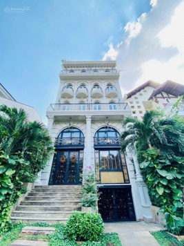 Bán nhà mặt phố tại KDT Nam Long, Quận 7, 120 m² - LH: 0989866306