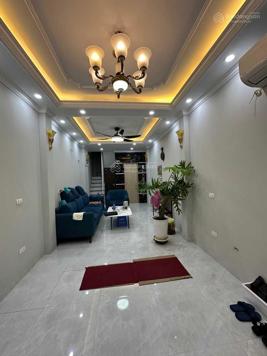 Bán nhà mặt phố Hoàng Mai, Hoàng Mai, DT 37m2 - LH: 0342562626
