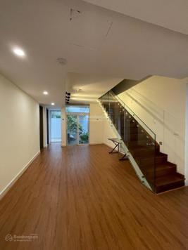 Bán nhà mặt phố Giải Phóng, Hoàng Mai, DT 85m2 - LH: 0912016717