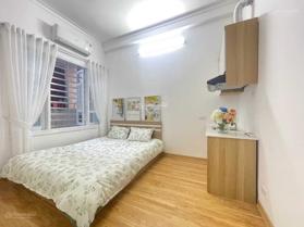 Bán nhà mặt phố Quốc Tử Giám, Đống Đa, DT 40m2 - LH: 0834120589