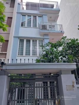 Bán nhà riêng đường Vạn Bảo, Ba Đình, DT 84m2 - LH: 0975771696