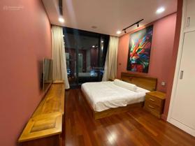 Cho thuê căn 3pn đầy đủ nội thất đẹp giá chỉ 36 triệu/tháng Vinhomes Golden River Ba Son Quận 1