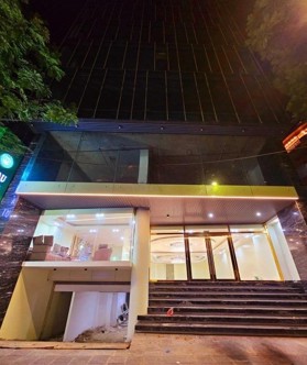 Bán tòa nhà mặt phố Xuân Thủy, Cầu Giấy, DT 382m2 - LH: 0976968289