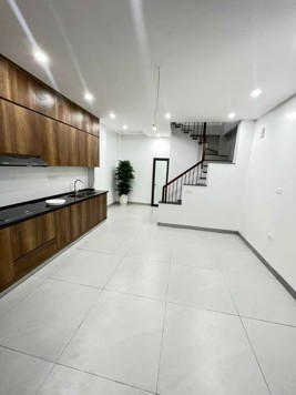 Bán nhà mới dân xây 30m2, mặt tiền 3,9m phố Trần Cung, quận Bắc Từ Liêm