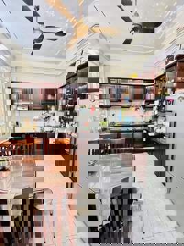 Nhà phố Phương Liệt khu vực phân lô víp diện tích 55.5M2 ×5 tầng đẹp long lanh.