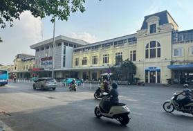 Cần bán nhanh mặt phố Lê Duẩn vị trí đẹp, kinh doanh đa dạng