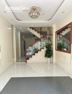 Nhà riêng Dịch Vọng Cầu Giấy 36m x 5T giá 7.85 tỷ - nhà đẹp 2 thoáng, ô tô, KD online