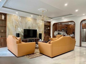 Chính chủ bán MP Bà Triệu DT 25m2 x 3 tầng MT 3,5m, ngay đoạn đầu phố (hè rộng 30m)