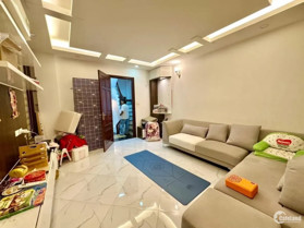 Bán nhà phố 8/3 Quỳnh Mai - Vị trí mặt ngõ tuyệt đẹp