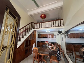 Bán căn nhà 3 tầng tại mặt ngõ phố Bạch Mai, gần ngã 4 phố Huế