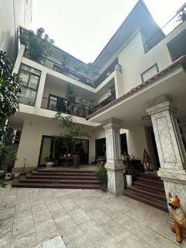 Biệt Thự Cao Cấp  195 Đội Cấn Hà Nội