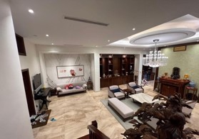 Giảm sâu 5tỷ bán biệt thự Cầu Giấy 190m2, 5T, MT 20m. 40,5 tỷ. Lô góc, gần phố, Thang máy, đẳng cấp