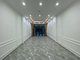 Bán nhà quận Ba Đình, mặt phố Vĩnh Phúc, 50m2 x 9 tầng, thông sàn, KD đỉnh cao, giá bán 21,5 tỷ.