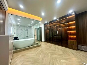 - NHÀ ĐẸP MẶT NGÕ PHỐ NGỌC LÂM - LONG BIÊN Ô TÔ 7 CHỖ VÀO NHÀ KINH DOANH ĐỈNH