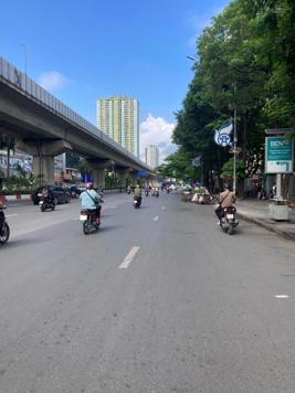Mặt phố Trần Phú 35/40m2 - kinh doanh sầm uất vỉa hè siêu rộng - giá đầu tư, hiếm nhỉnh 12 tỷ