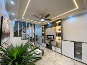 Chính chủ cần bán gấp nhà đường Tứ Liên, Tây Hồ DT 50m2