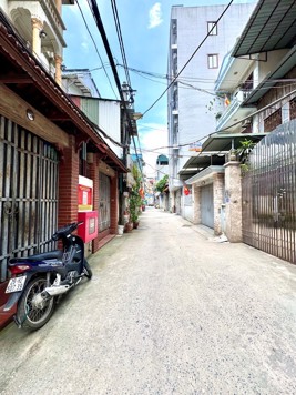 Bán nhà tam trinh Hoàng mai sổ phân lô hai thoáng view hồ oto đỗ cửa 