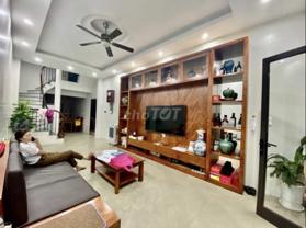 MẶT PHỐ NGHĨA TÂN 47M X 4 TẦNG