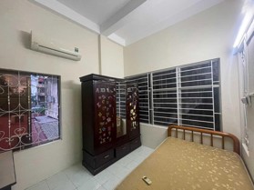 Cho thuê nhà riêng ngõ ô tô 50mx3 tầng, 1 phòng khách, bếp, 4 phòng ngủ, 2 vệ sinh, sân phơi, đủ đồ