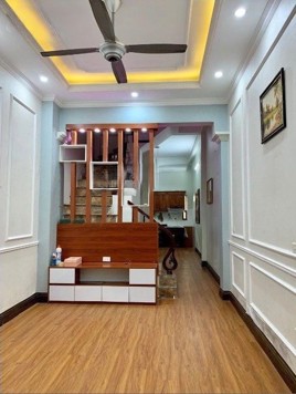 Cho thuê nhà Tân Xuân, Bắc Từ Liêm, 55m2 x 5 tầng, 5PN, 11 triệu/tháng