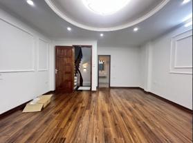 BÁN NHÀ PHƯƠNG MAI, ĐỐNG ĐA- NGÕ THOÁNG SÁNG- GẦN PHỐ- XÂY MỚI- Ở LUÔN