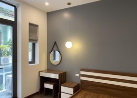 Trích Sài - gara ô tô, ngõ ô tô tránh, 5 bước Hồ Tây lộng gió, nhà đẹp ở ngay. Thang máy êm ru