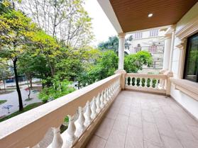 Bán Biệt thự 6 tầng Cầu Diễn, độc - lô góc - DT: 273m2, MT: 36m, giá 8x tỷ