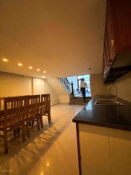 Bán nhà ngay ngã tư Nguyễn Trãi - Nguyễn Xiển DT 52m2, MT 4m giá chào 13.2 tỷ