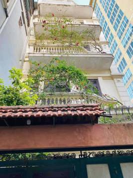 TÂY HỒ LỘNG GIÓ - LÔ ĐẤT ĐẸP - ĐẦU TƯ                                              ĐẮC LỘC  Siêu phẩm phân lô Tây Hồ cực đẹp, nhà chủ tự xây kiên cố, chắc chắn, 5 tầng đẹp long lanh, sổ đỏ vuông đẹp, 20m ra ô tô, 100m ra mặt phố, chủ thiện chí bán.,