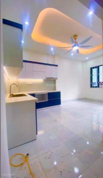 Cần bán gấp căn nhà mặt ngõ Thịnh Hào 1, phố Tôn Đức Thắng kinh doanh, mặt tiền 6,5m giá 10,5 tỷ