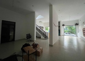 Cho thuê biệt thự mặt phố Sa Đôi 200m2, căn góc, Nam Từ Liêm 