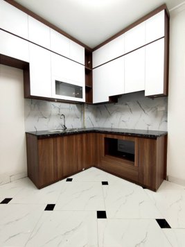 Chính chủ gửi bán nhà Cổ Nhuế 2 - Bắc Từ Liêm gia đình xây kiên cố để ở mt 4m- giá 3.x tỷ. Nhà xây chắc chắn- Không quy hoạch- Không lỗi phong thủy- về ở ngay!