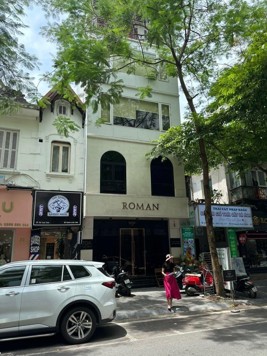 Siêu hiếm - mặt phố Triệu Việt Vương gần Vincom. DT 66m2. MT 5m. Giá 46,5 tỷ. Sổ đỏ đẹp