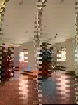 𝐍𝐡𝐚̀ 𝐃𝐚̂𝐧 𝐗𝐚̂𝐲 𝐆𝐢𝐚́𝐩 𝐍𝐡𝐚̂́𝐭 - 𝐍𝐠𝐚̃ 𝐓𝐮̛ 𝐒𝐨̛̉, 𝐎̂ 𝐓𝐨̂ 𝐕𝐚̀𝐨 𝐍𝐡𝐚̀