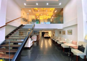 Bán toà Apartment phố Trúc Bạch, 15 tầng, DT 220m2, 220 tỷ.